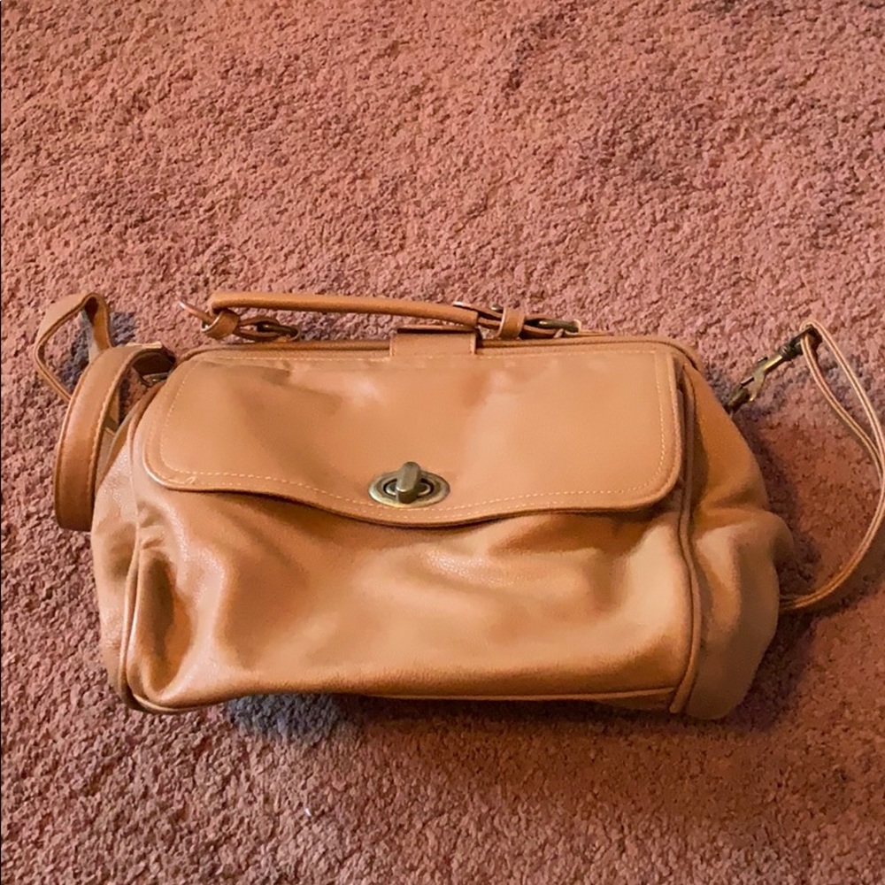 Chestnut purse from urban